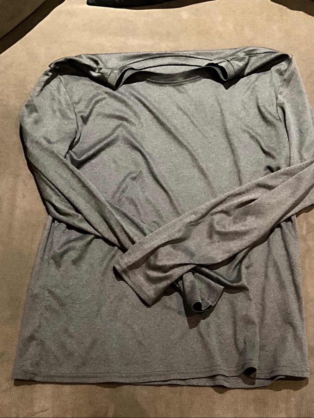 Source Unknown Gray Long Sleeve Tee
